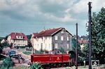 V 65 009 (Bw Marburg/Lahn) fährt mit P 2059 aus Wetter (Hessen). (08.07.1956) <i>Foto: Carl Bellingrodt</i>