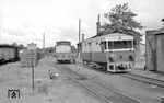 Güterschlepp-Triebwagen T 41 rangiert im Bahnhof Aurich. (28.08.1958) <i>Foto: Gerd Wolff</i>