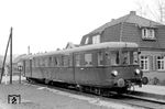 OHE DT 514 (Unmack, Baujahr 1936) im Haltepunkt Scharnebeck nordöstlich von Lüneburg. Der Triebwagen war 1953 von der Neukölln-Mittenwalder Eisenbahn (NME) zur OHE gekommen. (09.03.1967) <i>Foto: Gerd Wolff</i>